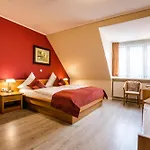 Hotel Neuwarft 3*