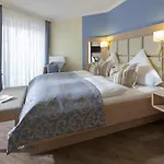 Neuwarft 3*