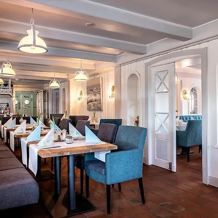 Hotel Neuwarft 3*