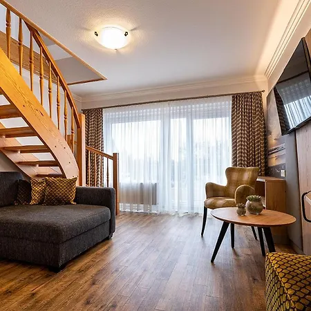 Otel Neuwarft