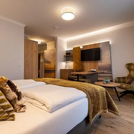 Otel Neuwarft 3*