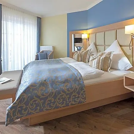 Neuwarft Hotel 3*