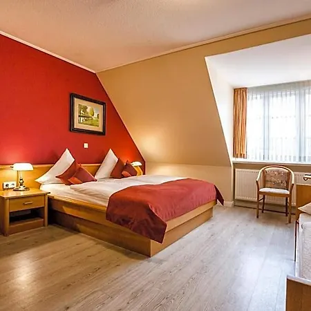 Otel Neuwarft 3*