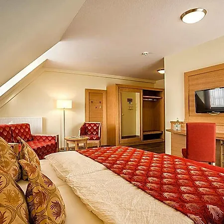 Neuwarft Hotel 3*