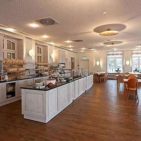 Neuwarft Hotel